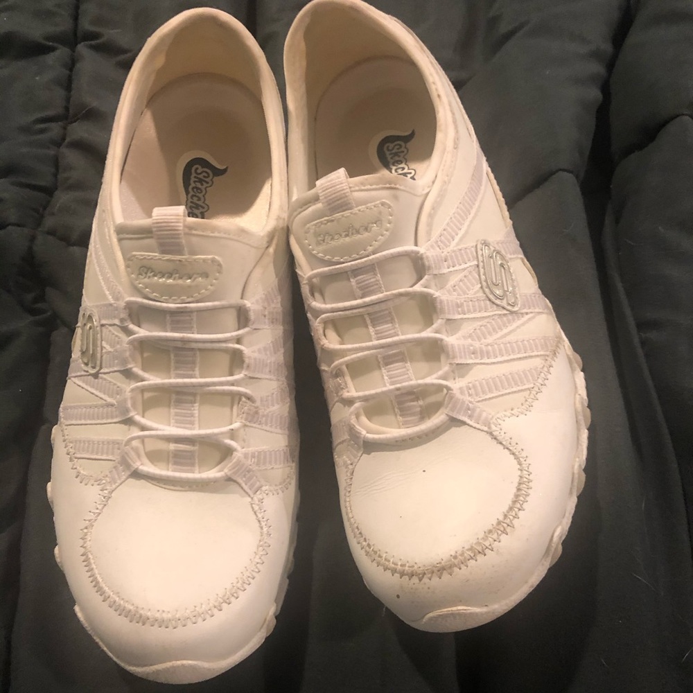 Skechers